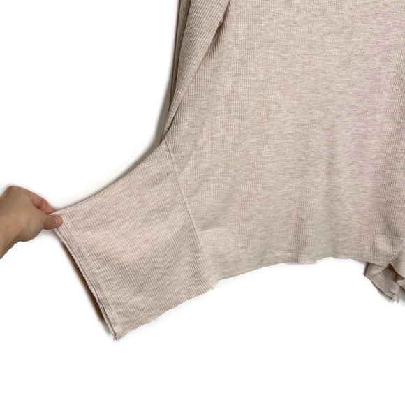 Jane & Delancey Cream Thermal Sharkbite Hem Blouse - Picture 8 of 9